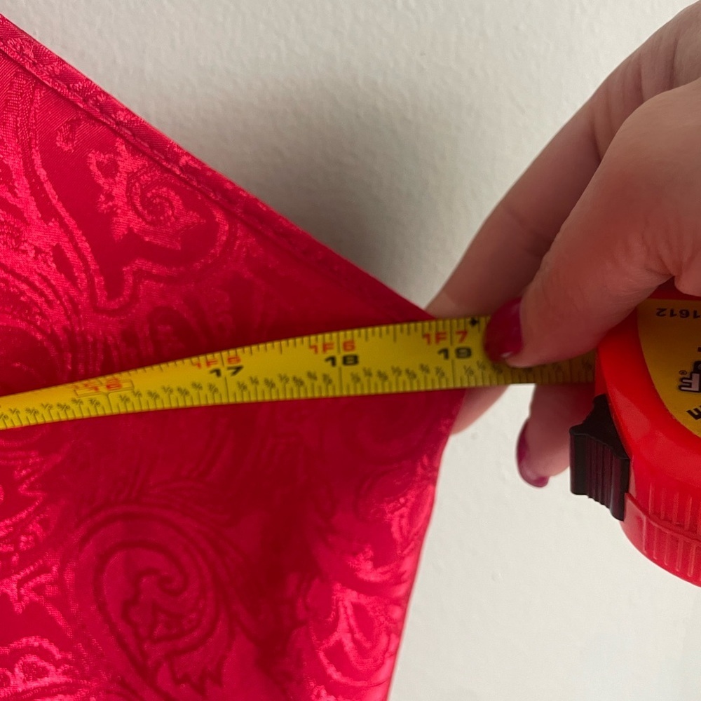 Chic Red Satin Chemise - Picture 3 of 6